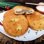 Hogyan főzzük a belyashi-t gyúrás nélkül: 3 recept a lusta